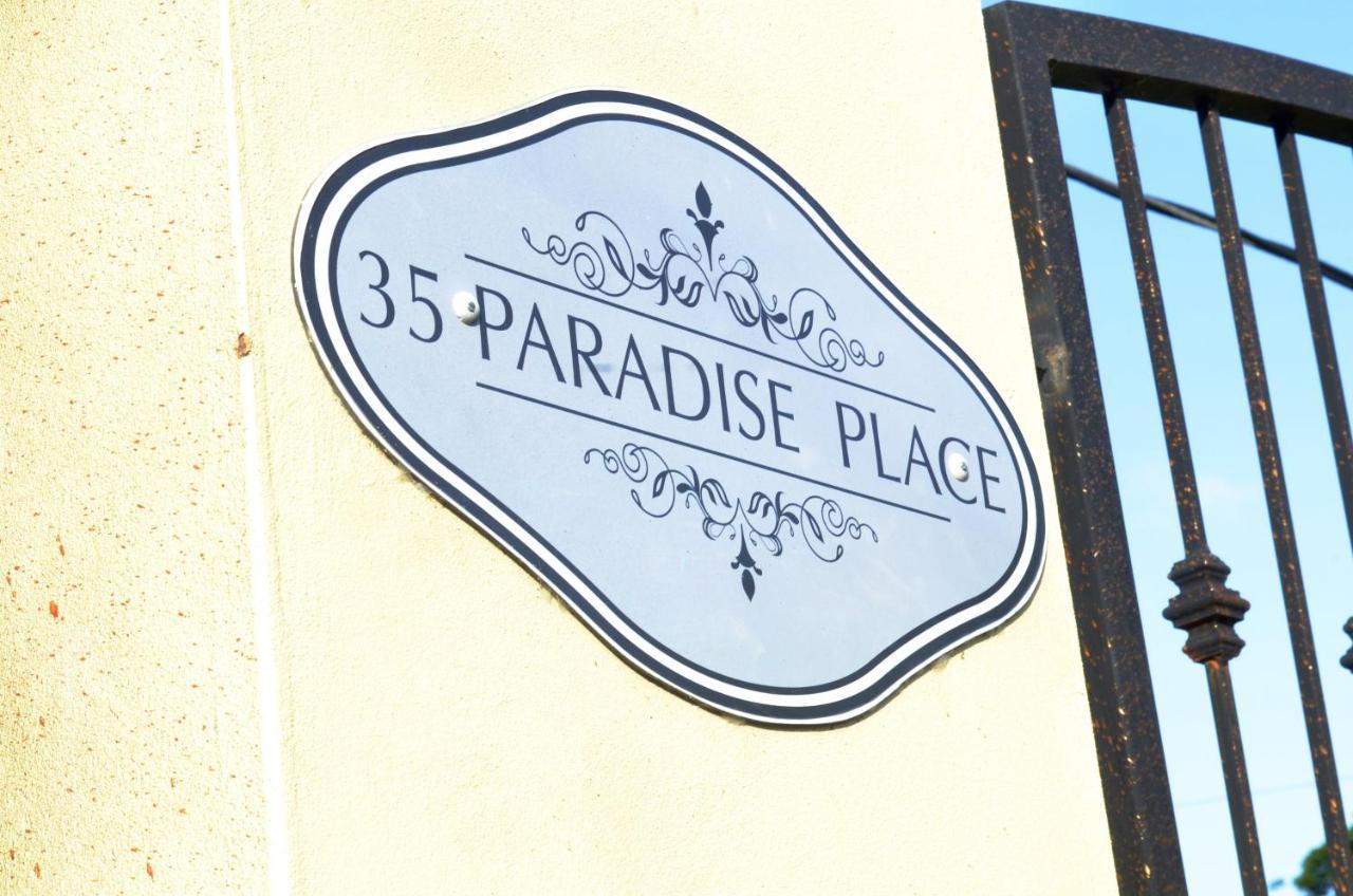 Paradise Place Apartments Mount Irvine Eksteriør bilde